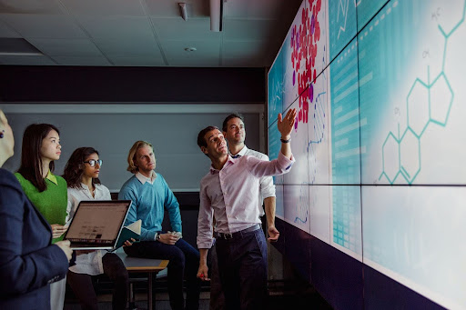 Machine learning, Artificial intelligence AI in healthcare for healthcare professionals, healthcare providers, patient care, healthcare systems, and healthcare delivery. Improve clinical data, patient data, population health, clinical trials